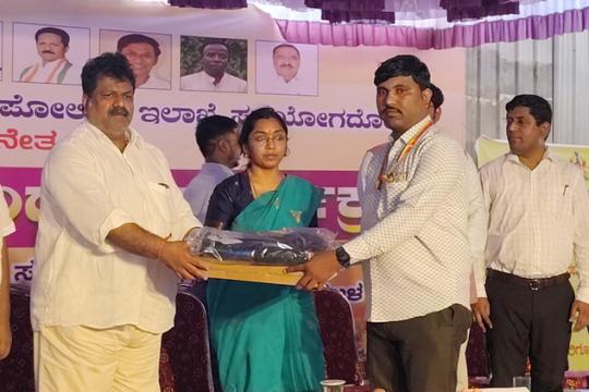 Bhatkal hosts District Janata Darshan; Laptops for village accountants, certificates for pourakarmikas