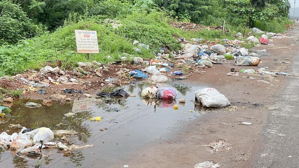 Bhatkal reeks of garbage as civic crisis deepens: Can this still be called a city of clean and cultured people?