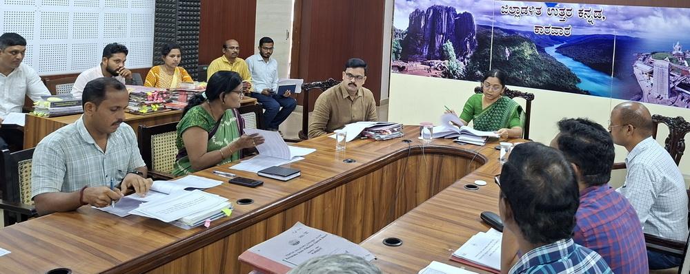 Karwar: DC Lakshmi Priya directs quick report on rehabilitation of Kalache landslide victims