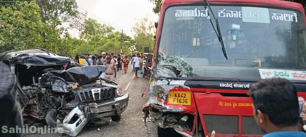 Two killed after bus crashes into car near Bhatkal