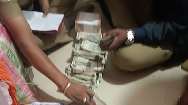 Gadag Police Bust Illegal Money Lenders, Recover Cash and Documents
