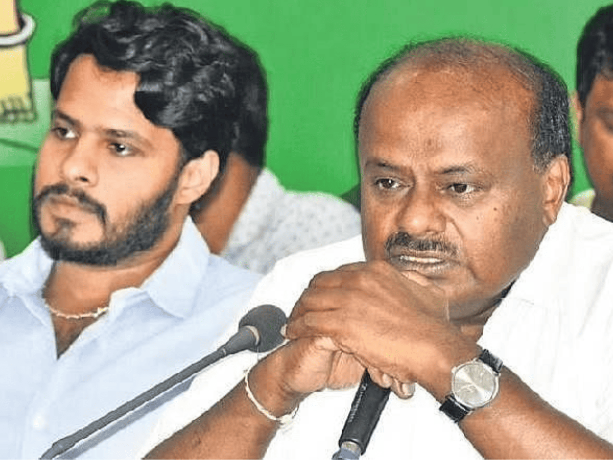 Karnataka HC vacates stay on summons to H.D. Kumaraswamy in land grabbing case