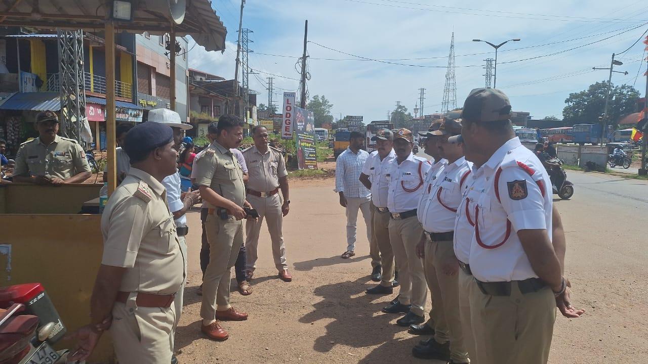 Special Traffic Police Deployed in Bhatkal to Streamline Vehicular Movement